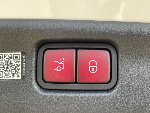 Certified 2025 Mercedes-Benz C 300 Sedan image 13