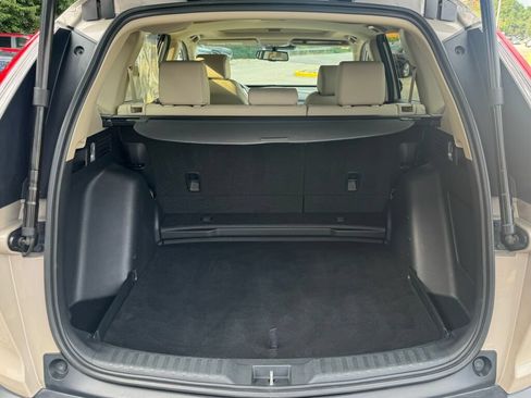 Used 2019 Honda CR-V Touring image 18