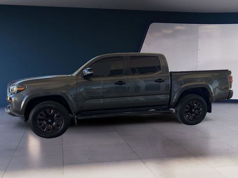 Used 2023 Toyota Tacoma Limited image 2