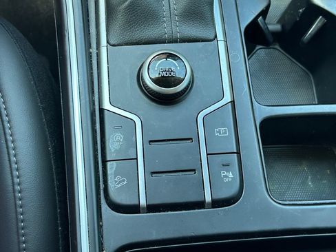 Used 2022 Kia Sorento S FWD image 26