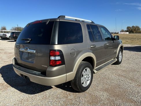 Used 2006 Ford Explorer Eddie Bauer image 8