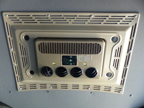 Used 2022 Mercedes-Benz Metris image 38