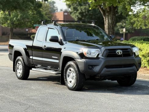 Used 2014 Toyota Tacoma 4x4 Access Cab image 3