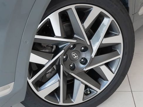 Used 2023 Hyundai Santa Fe Calligraphy w/ Cargo Package FWD image 2