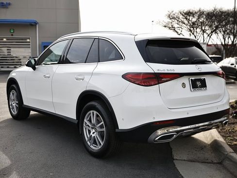Used 2023 Mercedes-Benz GLC 300 4MATIC image 4