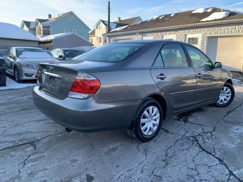 Used 2006 Toyota Camry image 5