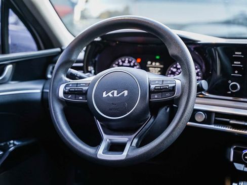 Used 2022 Kia K5 LXS image 11
