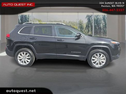 Used 2015 Jeep Cherokee Limited w/ Luxury Group AWD/4WD image 4