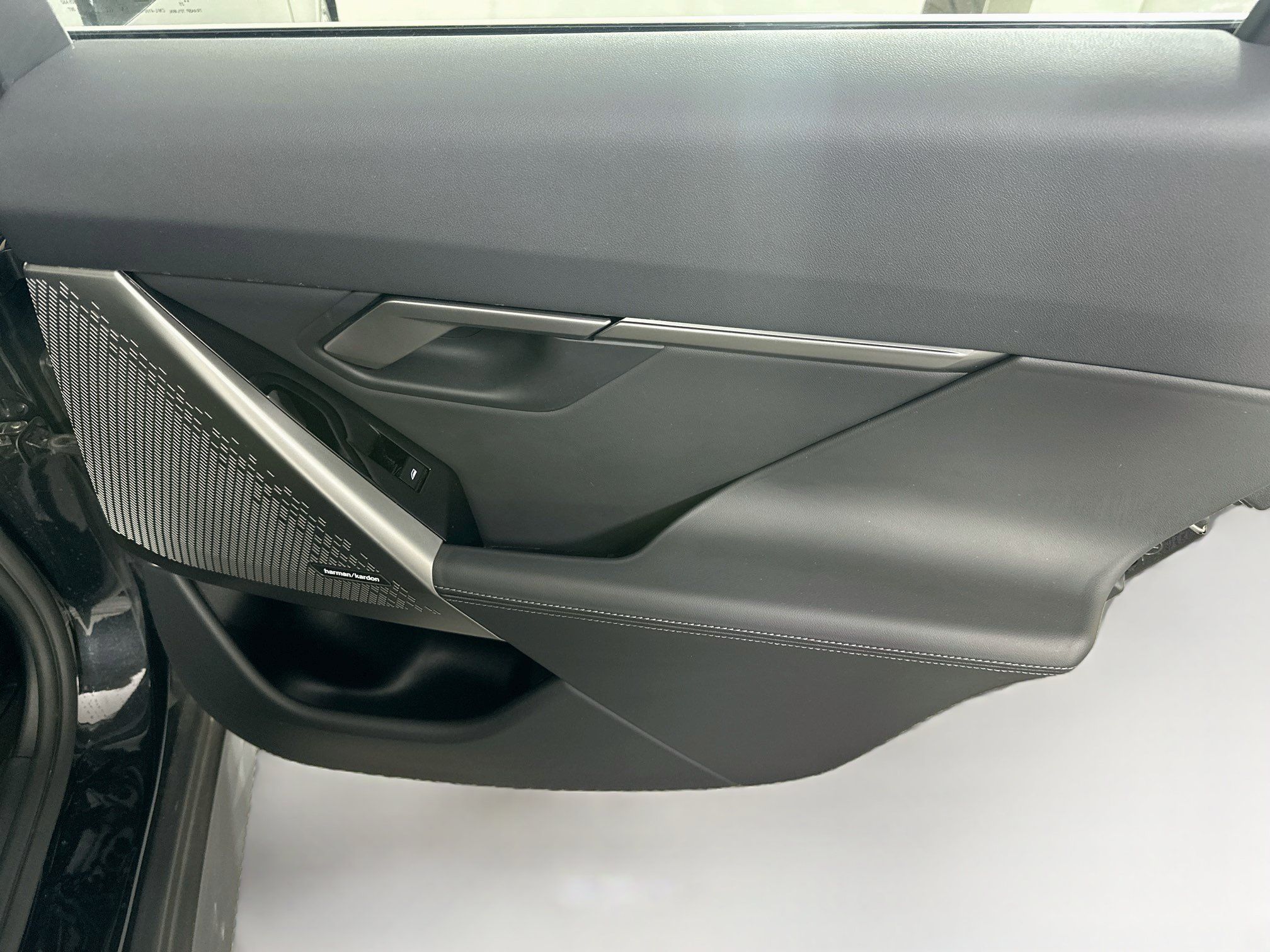Used 2026 BMW 530i RWD image 30