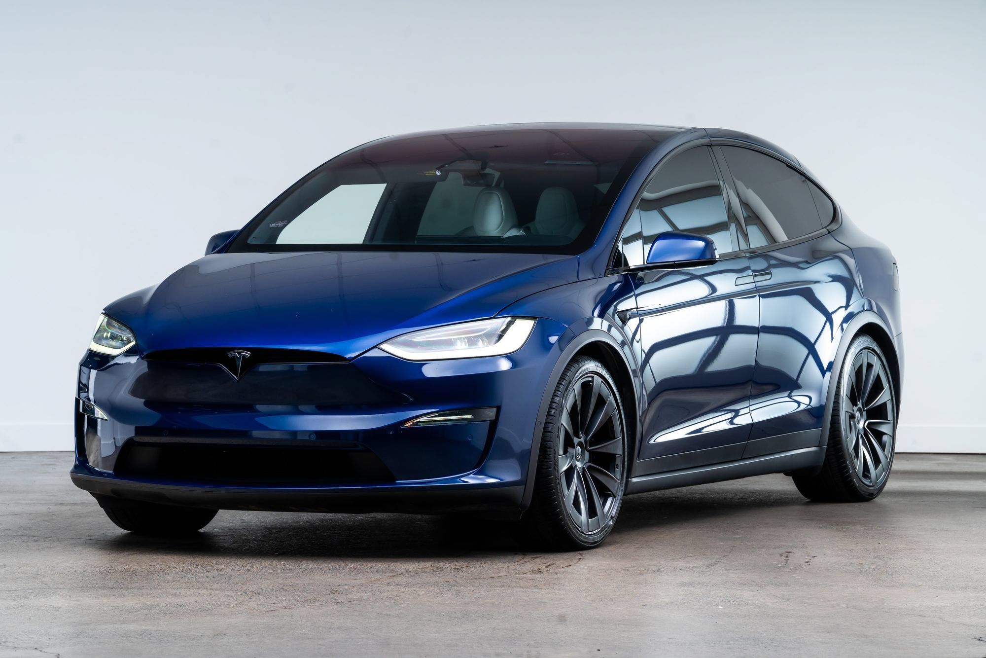 Used 2022 Tesla Model X AWD/4WD image 3