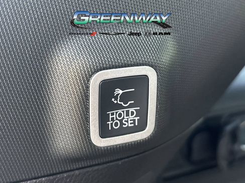New 2025 Jeep Grand Cherokee Limited RWD image 31
