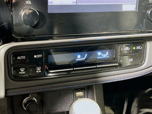 Certified 2017 Toyota Corolla SE w/ Carpet Mat Package (TMS) image 15