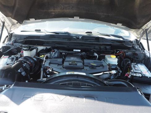 Used 2016 RAM 2500 Laramie w/ Convenience Group AWD/4WD image 11
