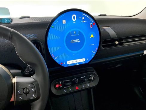 Certified 2025 MINI Cooper S image 5