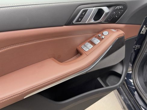 Certified 2025 BMW X7 xDrive40i image 14