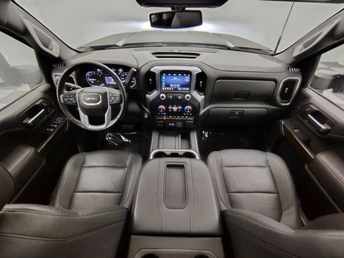 Used 2022 GMC Sierra 2500 SLT w/ SLT Preferred Package AWD/4WD image 2