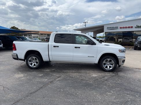 Used 2025 RAM 1500 Lone Star AWD/4WD image 4