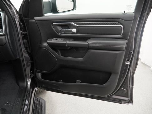 New 2026 RAM 1500 4x4 Crew Cab image 31