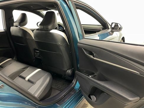 Used 2025 Toyota Camry SE image 37
