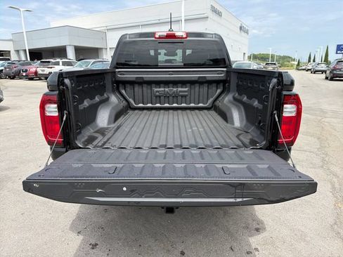 New 2026 GMC Canyon AT4 AWD/4WD image 24