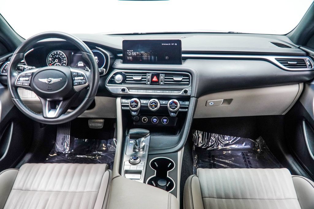 Used 2023 Genesis G70 3.3T RWD image 6