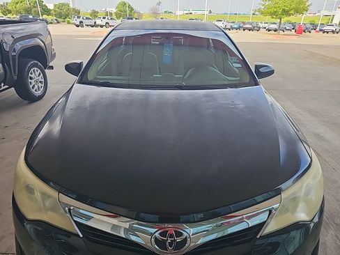 Used 2014 Toyota Camry LE image 21