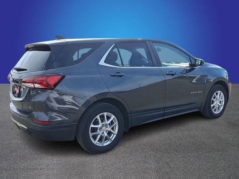 Used 2023 Chevrolet Equinox LT image 3