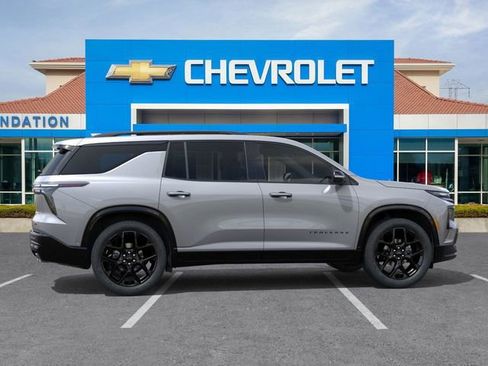 New 2026 Chevrolet Traverse RS w/ LPO, Floor Liner Package image 5