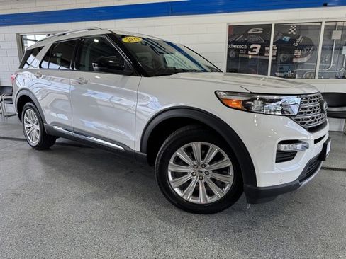 Used 2023 Ford Explorer Limited w/ Limited Technology Package image 2