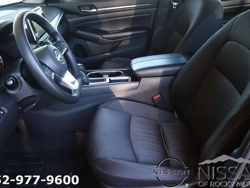 Used 2024 Nissan Altima 2.5 SV image 13