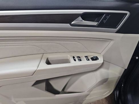 Used 2022 Volkswagen Atlas SE image 13