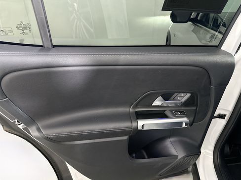 Used 2022 Mercedes-Benz GLB 35 AMG AMG GLB 35 image 27