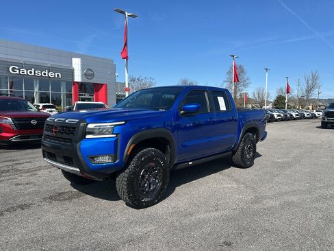 Used 2025 Nissan Frontier PRO-4X image 7