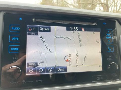 Used 2017 Toyota Tacoma TRD Sport w/ Tow Package (A/T) image 32