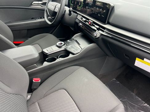 New 2026 Kia Sportage LX image 16