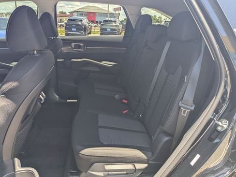 New 2026 Kia Sorento LX FWD image 9
