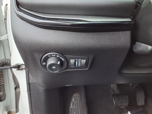 Used 2023 Jeep Compass Trailhawk image 13