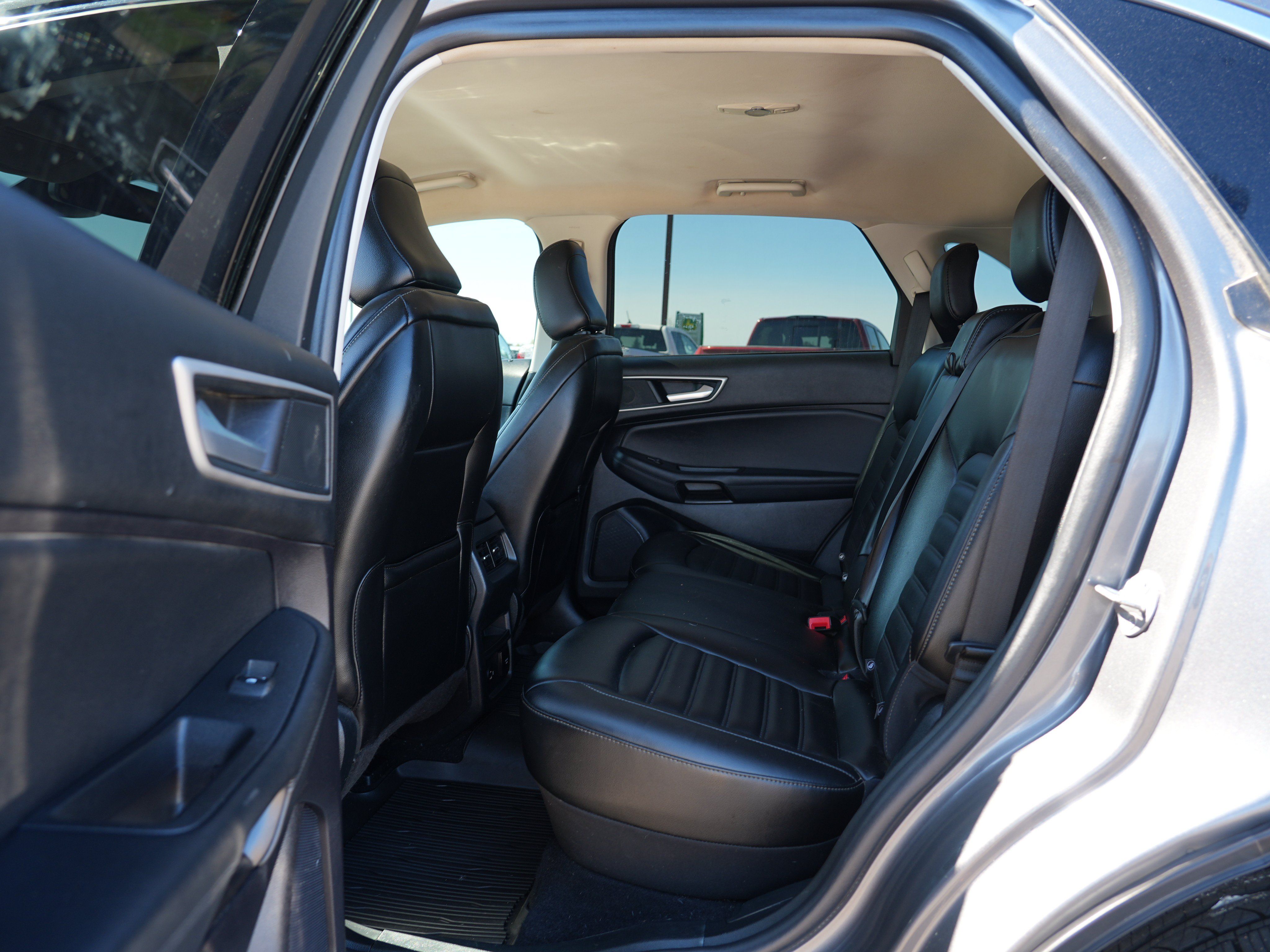 Used 2021 Ford Edge SEL w/ Convenience Package AWD/4WD image 18