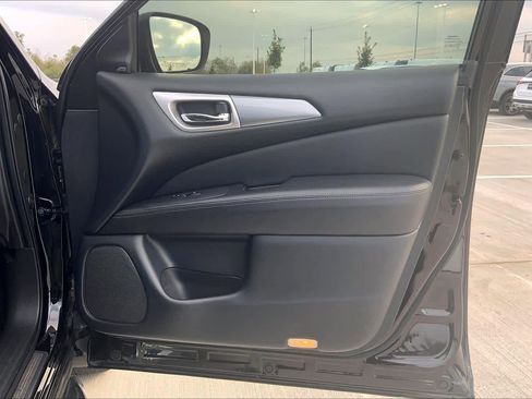 Used 2020 Nissan Pathfinder SL image 20