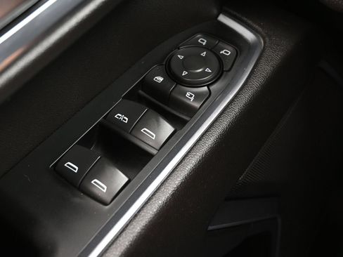 Used 2024 Chevrolet Silverado 2500 LT AWD/4WD image 25