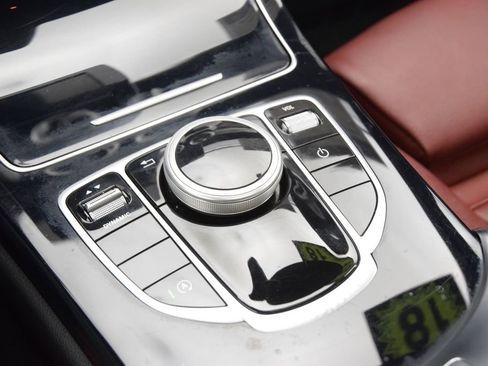 Certified 2018 Mercedes-Benz C 300 Sedan image 32
