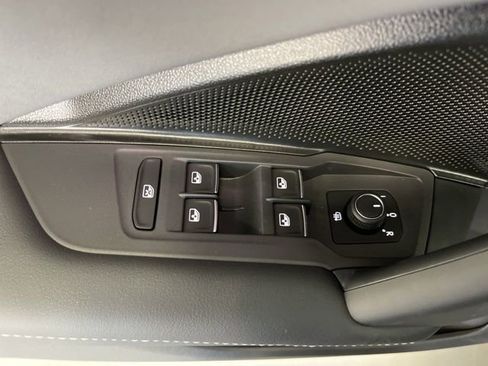 New 2026 Volkswagen Tiguan SE image 29