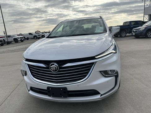 Used 2024 Buick Enclave Premium w/ Experience Buick Package image 10