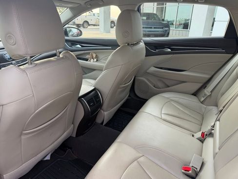 Used 2017 Buick LaCrosse Essence image 9