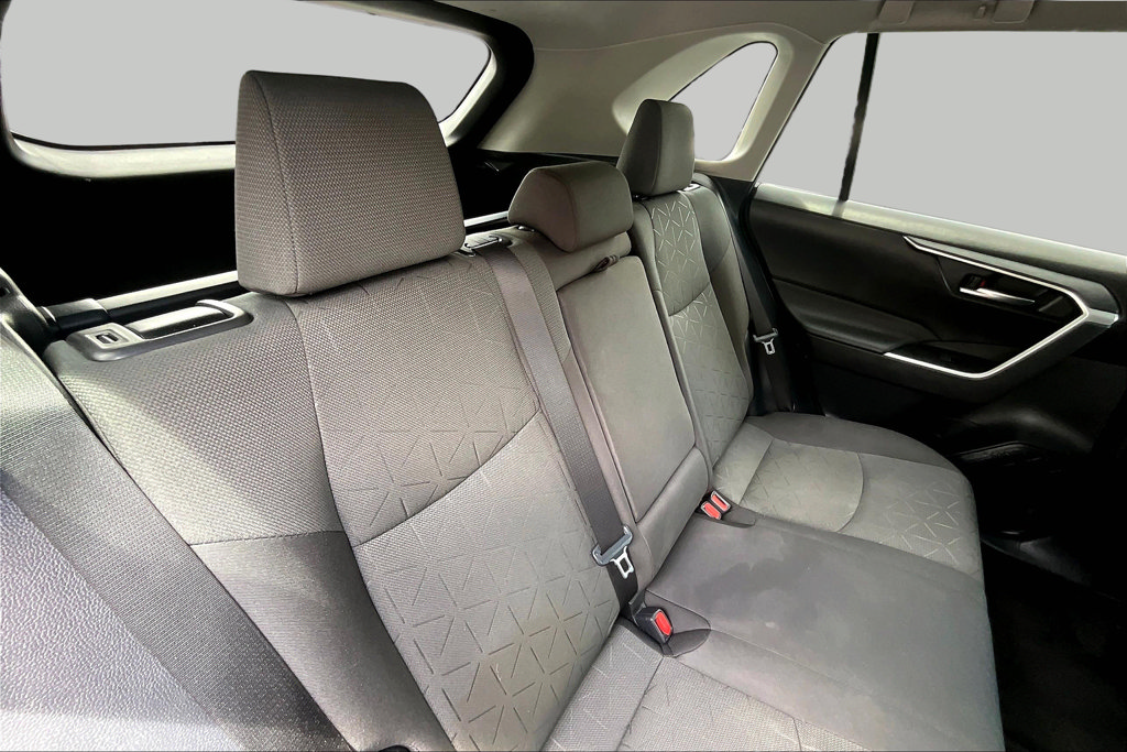 Used 2024 Toyota RAV4 XLE FWD image 25