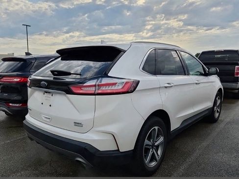Used 2019 Ford Edge SEL w/ Equipment Group 201A FWD image 4