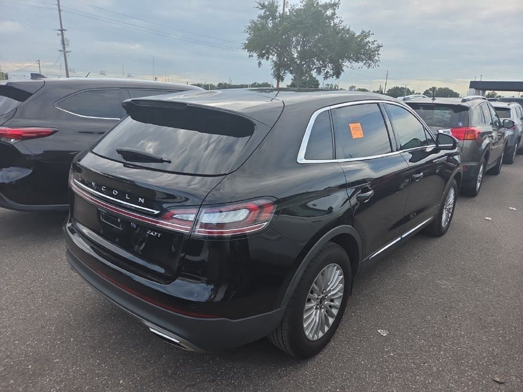 Used 2019 Lincoln Nautilus FWD image 3