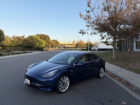Used 2018 Tesla Model 3 Long Range AWD/4WD image 9