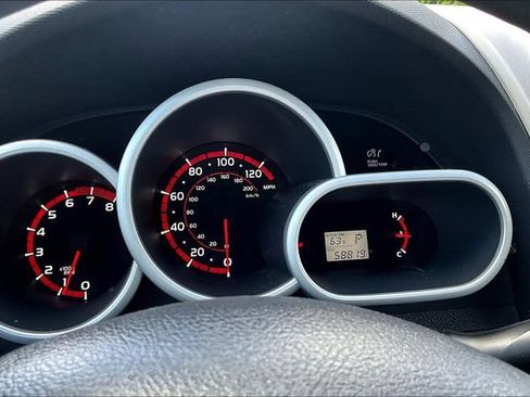 Used 2010 Toyota Matrix FWD image 13