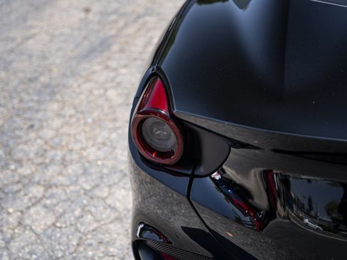 Certified 2023 Ferrari Portofino M RWD image 23
